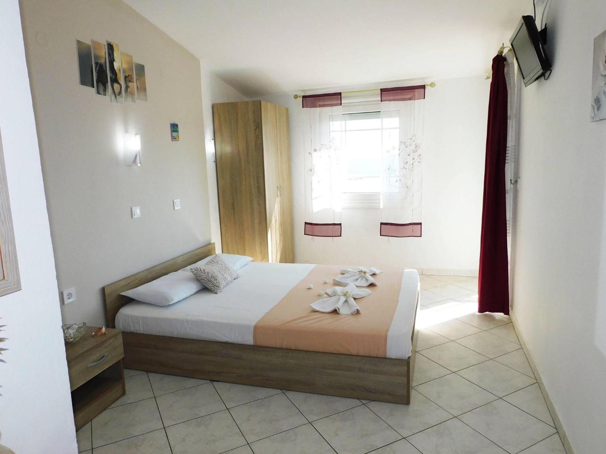 Katerina Studios Limenaria  Luaran gambar